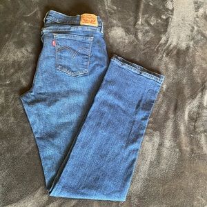 Women’s Levi’s 505, size 12L.